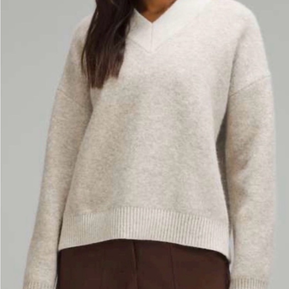 Lululemon Alpaca Wool Blend V-Neck Sweater in White Opal, XS